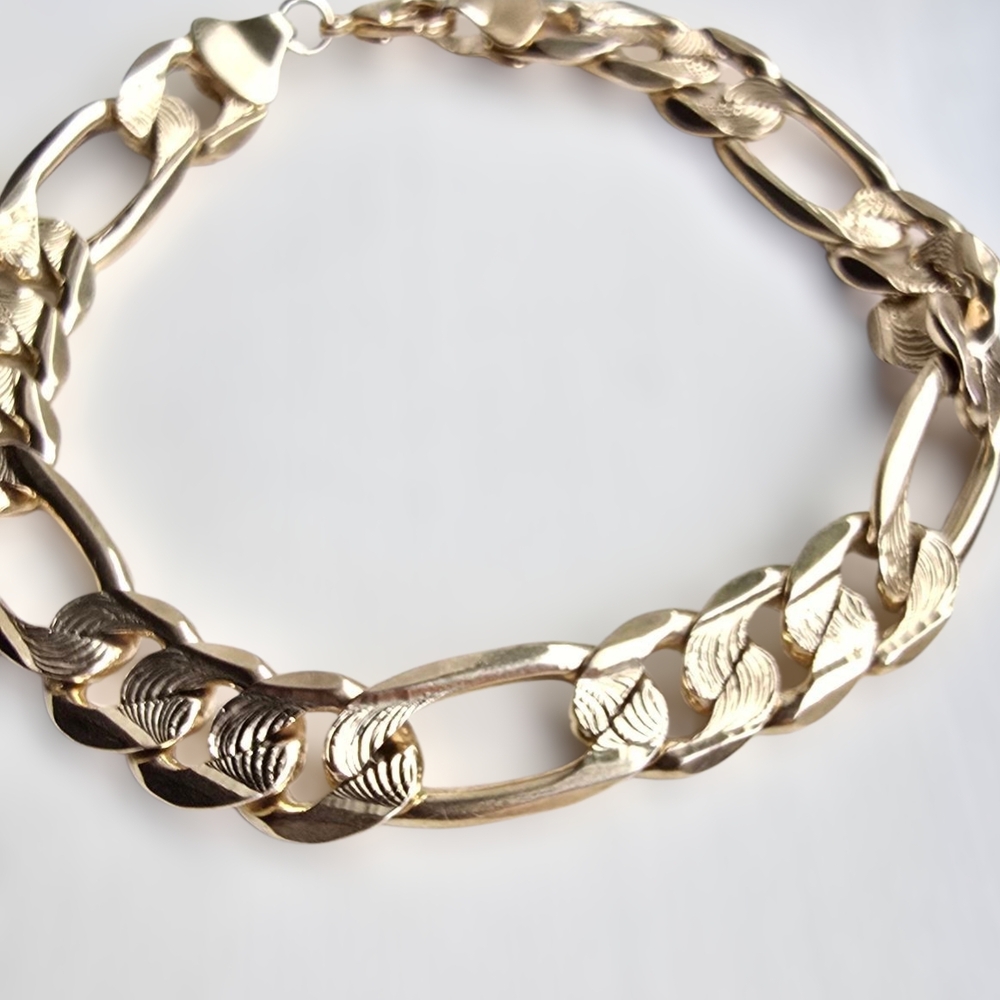 Elegant Gold Chain Bracelet FOR MEN  (Laminated gold)